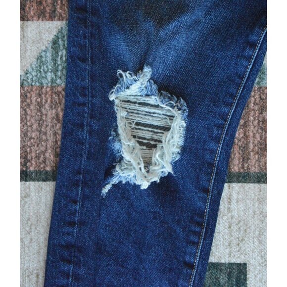 We The Free by Free People Distressed Medium Wash Denim Women's 31 - Picture 7 of 7